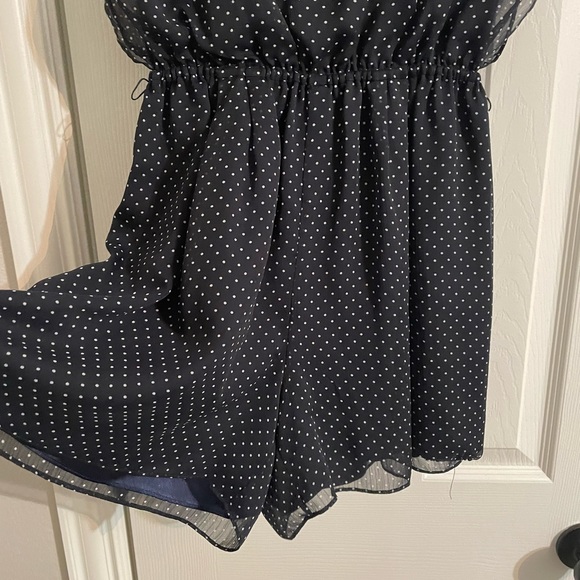 Giani Bini polka dot zip up romper Navy and white sheer and silk lining - Picture 2 of 6